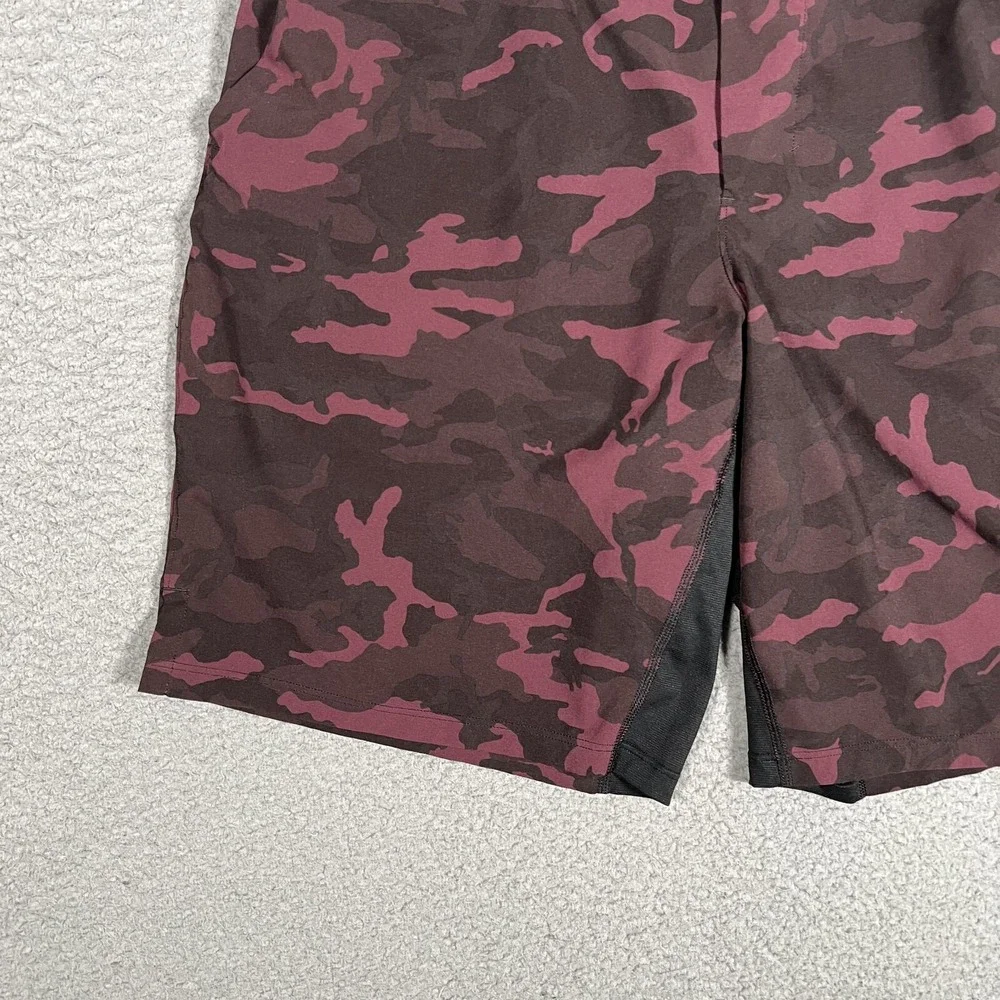 Lululemon Shorts Mens Medium Red Camo T.H.E. Linerless‎ 8